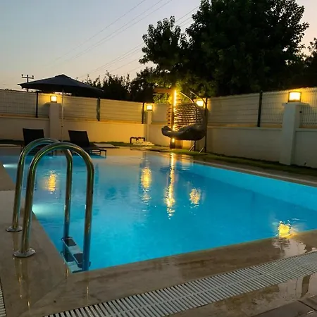 Muestakil Havuzlu Jakuzili Tatil Villasi Villa Fethiye