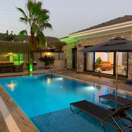 Villa Muestakil Havuzlu Jakuzili Tatil Villasi Fethiye